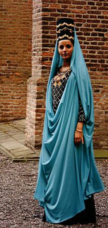 ,تاریخچه پوشش در ایران, لباس زنانه, پوشاک زنان در دروه قاجاریه,آیین ها و جشنها و مراسم ایران و جهان