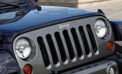 2012-jeep-wrangler-freedom-edition-grill