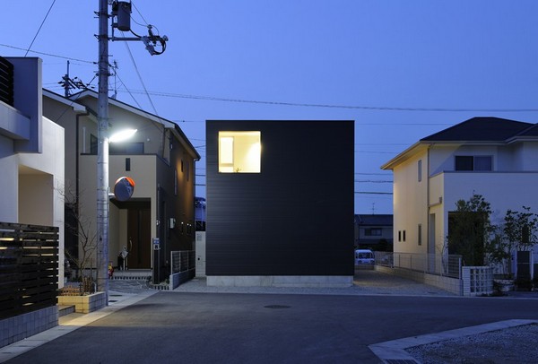 Japanese home 04 Ingenious Japanese Design: Minimalist House of Kashiba