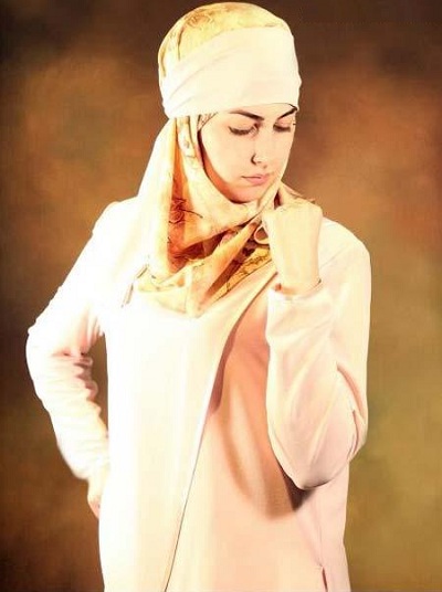 8165480cbbd36d0f0b567af336ca02a43 برگزاری شو لباس زنانه در تهران (عکس)