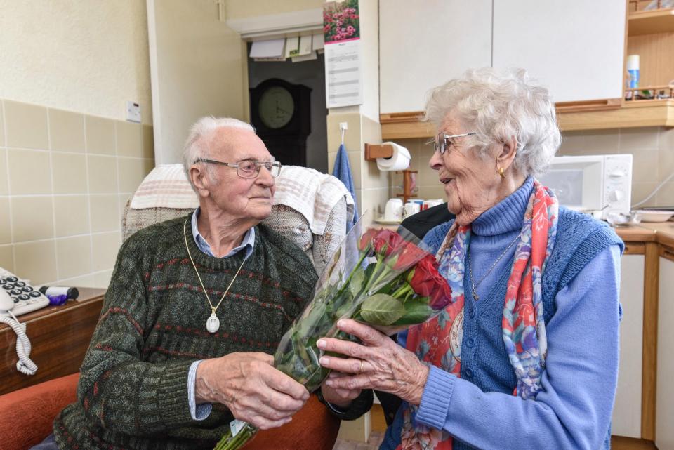 اخبارگوناگون  ,خبرهای گوناگون ,قرارملاقات زوج 100 ساله برای ازدواج