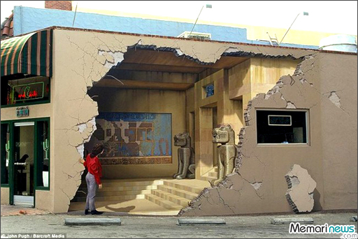 نقاشی های دیواری "جان پیو"