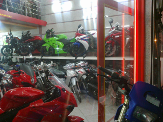خرید و فروش انواع موتور سیکلت
