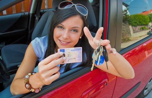 شرایط دریافت گواهینامه رانندگی در اتریش