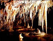 غارهای باستانی 