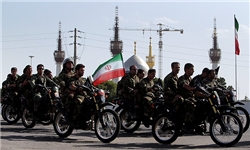 خبرگزاری فارس: مراسم رژه 31 شهریور در جوار مرقد مطهر امام آغاز شد